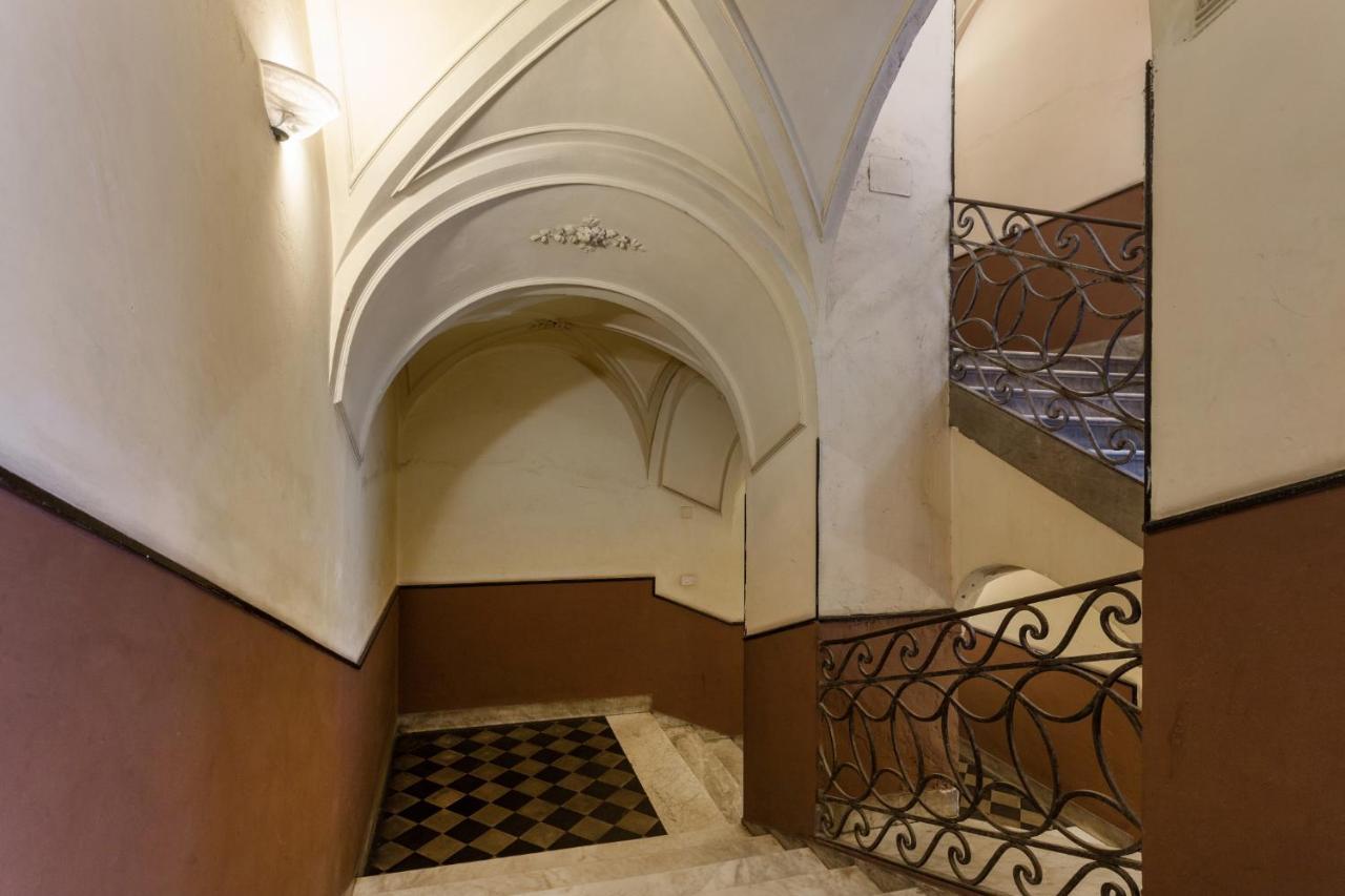 Da Gianni E Lucia Rooms With Bathroom In The City Center Catania Eksteriør billede