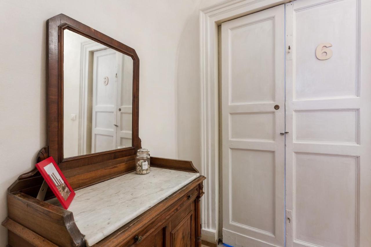Da Gianni E Lucia Rooms With Bathroom In The City Center Catania Eksteriør billede